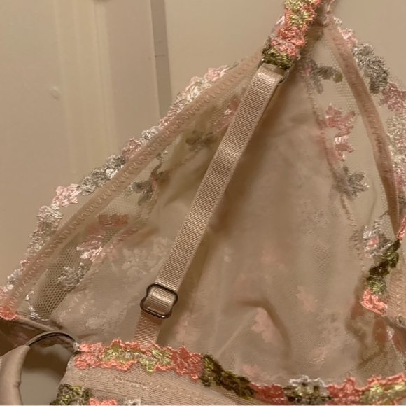 Embroidered Triangle Bralette - Picture 7 of 12